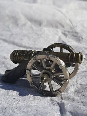 Mini Brass and Metal Field Artillery Cannon 1.5" Length 1” Height